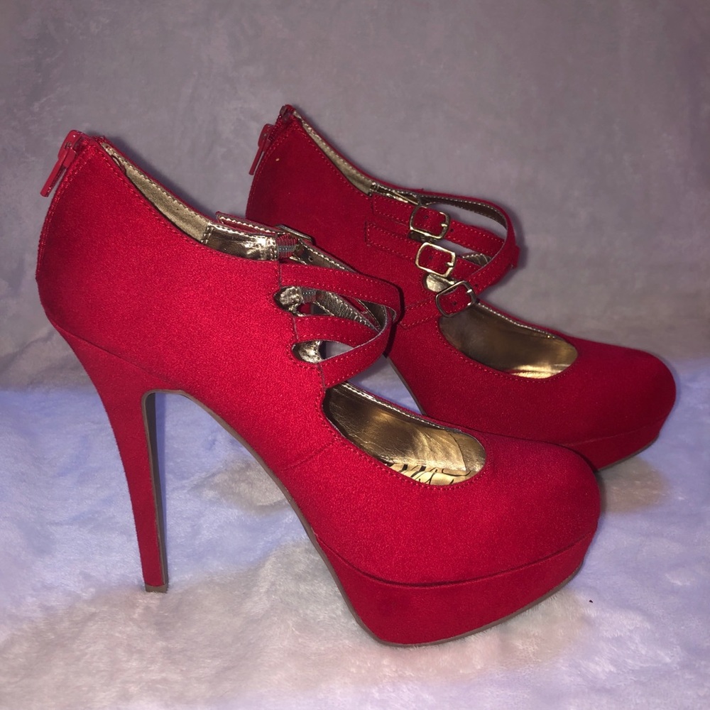 Material girl sexy red heels - Picture 3 of 8